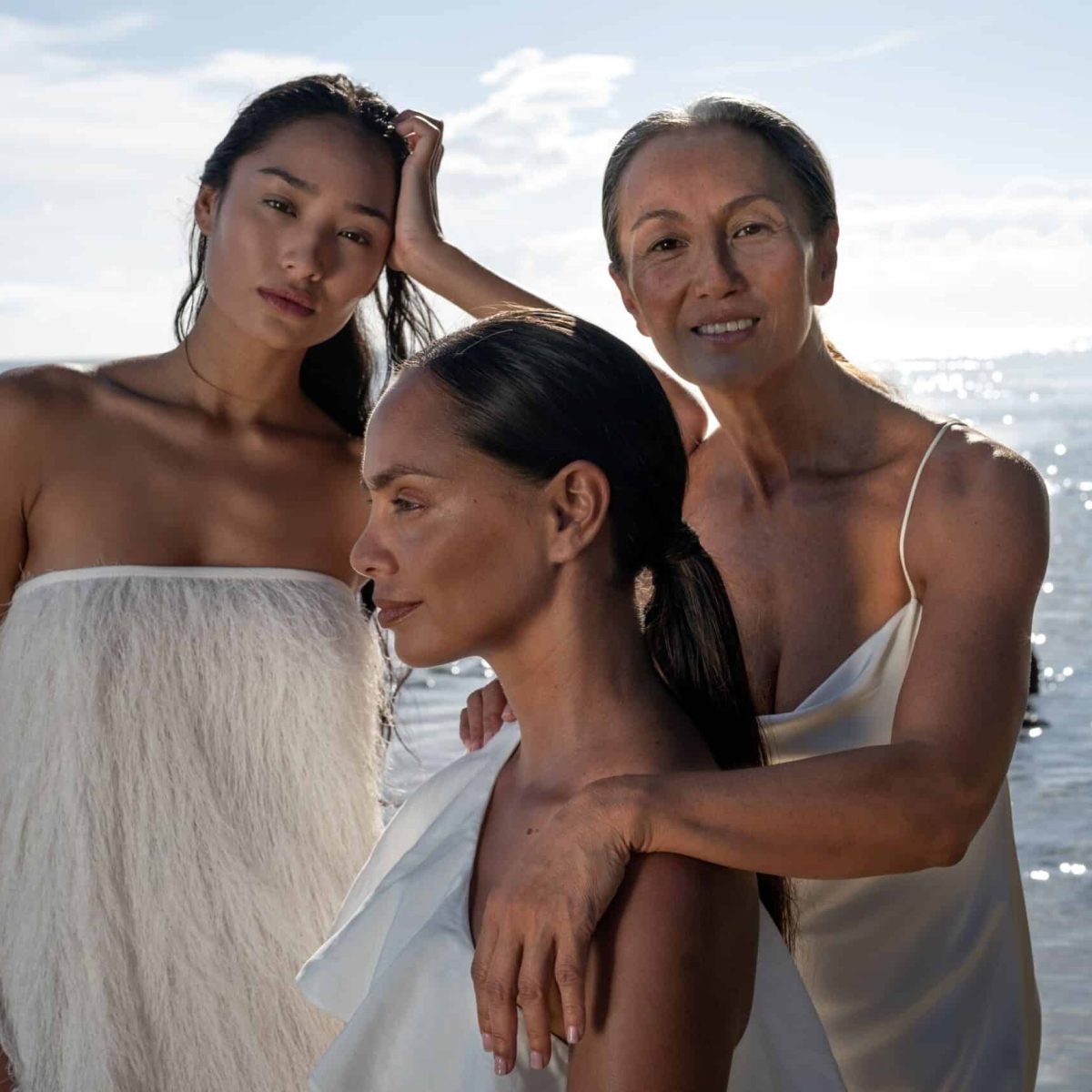 3 FEMMES ALIGNEMENT